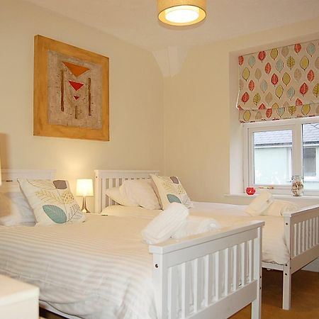 Saint Cadfans Lodge Tywyn Room photo