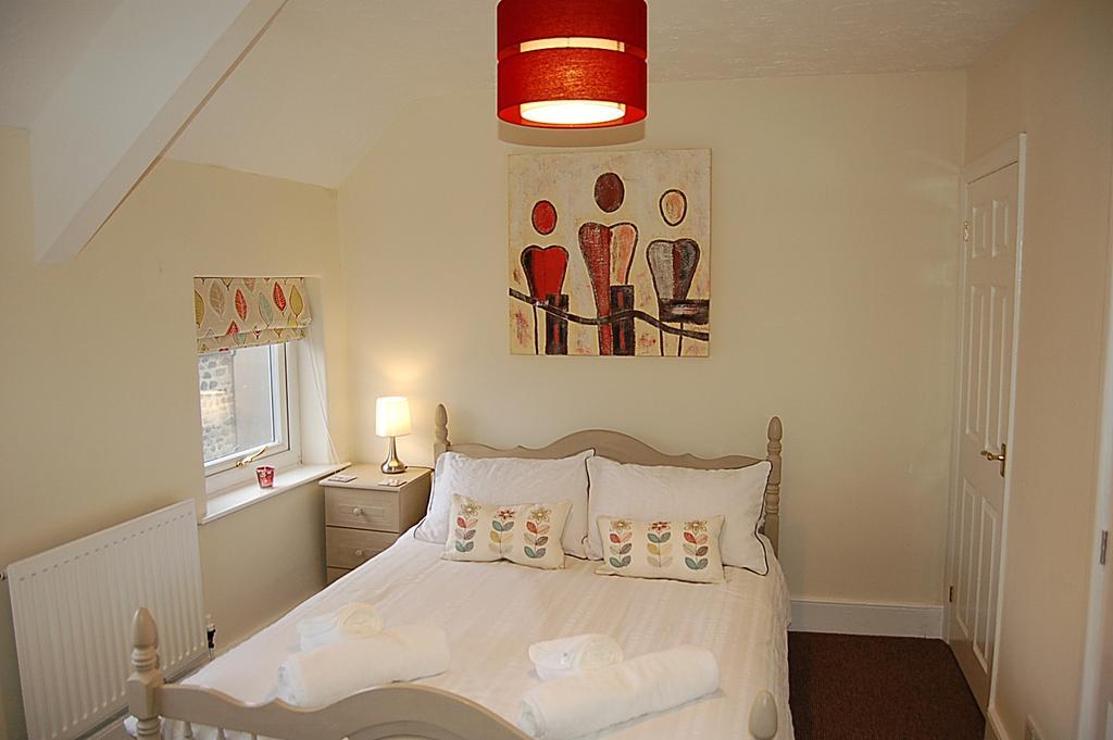 Saint Cadfans Lodge Tywyn Room photo