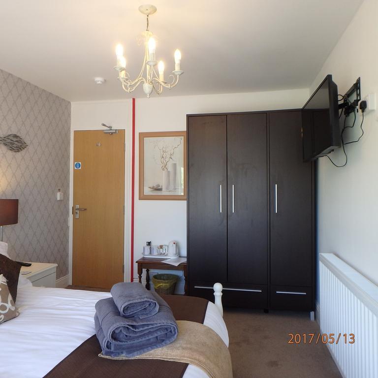 Saint Cadfans Lodge Tywyn Exterior photo